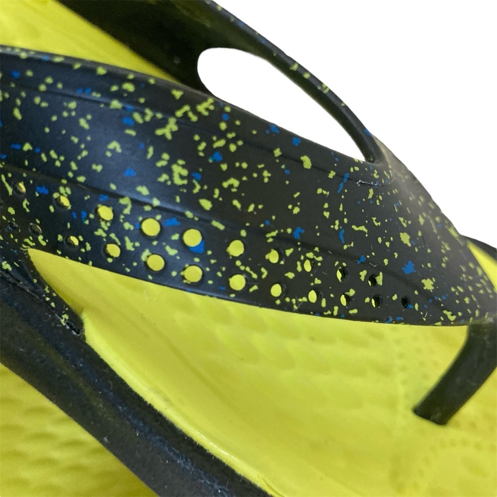 CROCS Lightride Black Splatter Neon Yellow Thong Slip-on Flip Flops - Picture 8 of 10